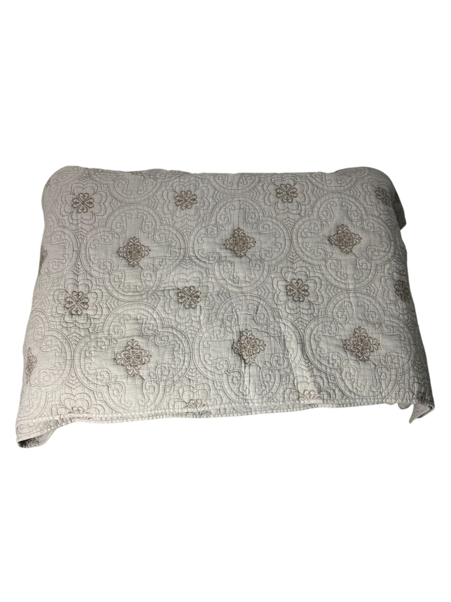 Trapuntino con Decori in Rilievo 245x280 cm – Clayre & Eef