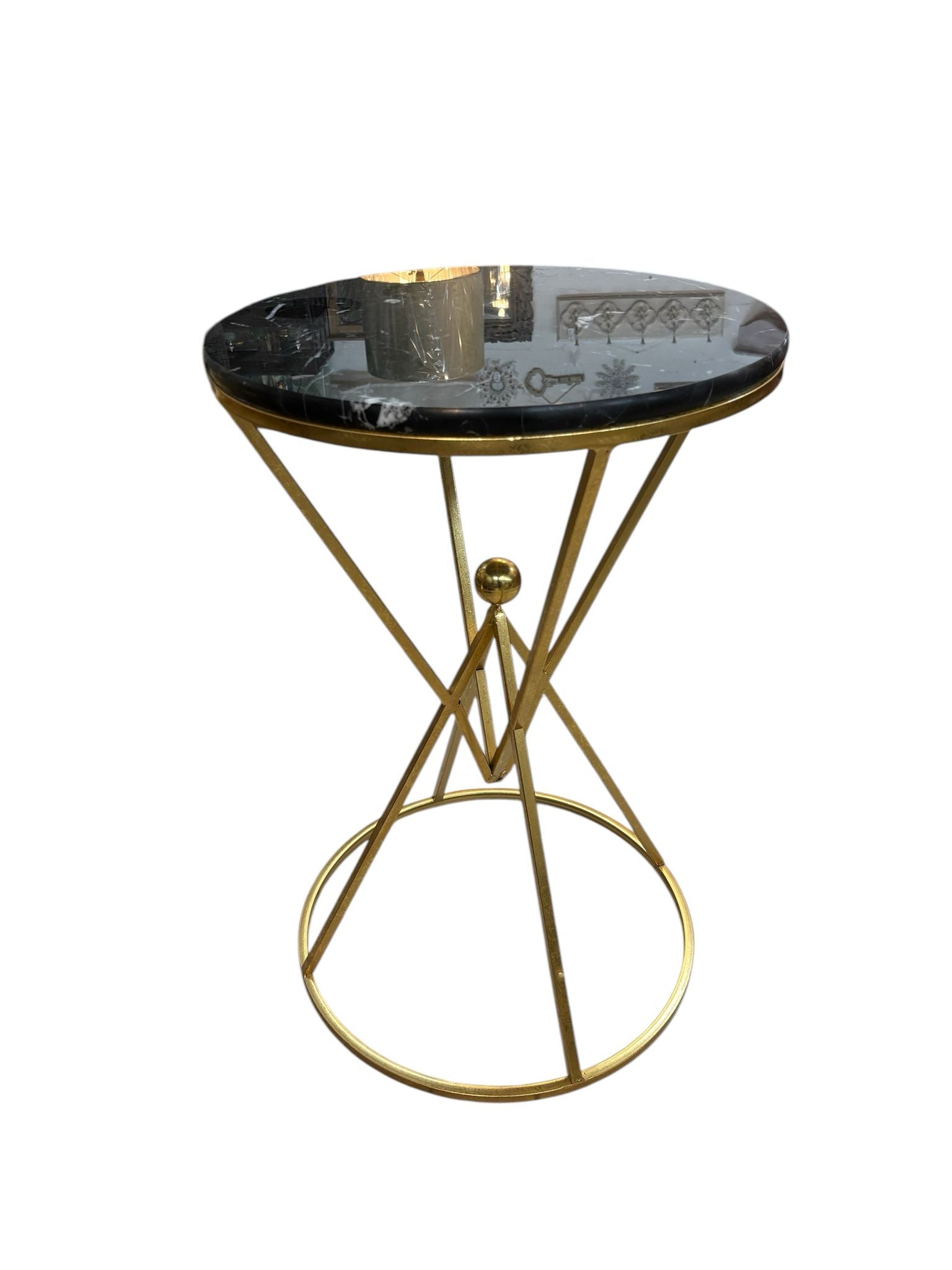 Tavolino con Base in Metallo Oro ed Effetto Marmo Nero – L’Arte dei Nacchi