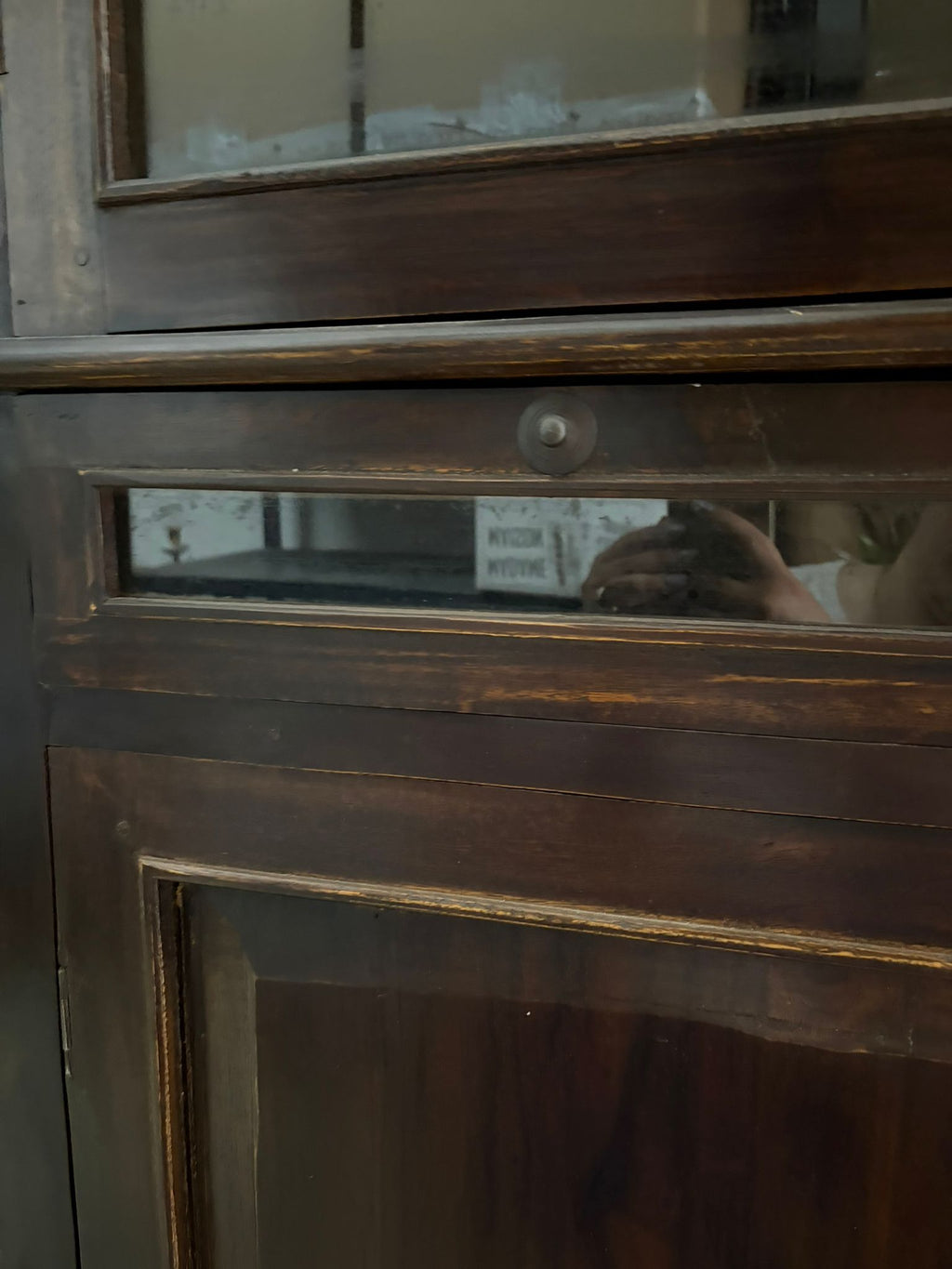 Credenza in Legno Massello di Sheesham con Ante in Vetro 188 h cm– Da Restaurare