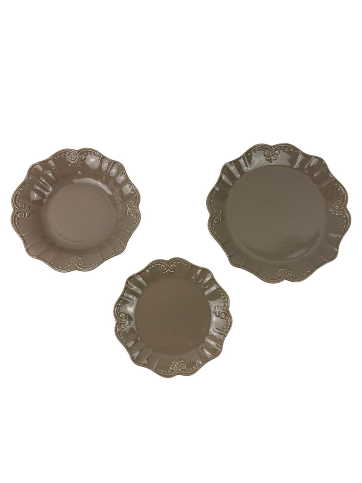 Servizio di Piatti 6 Posti  in Ceramica Tortora "Cottage" con Smerlo – Henriette
