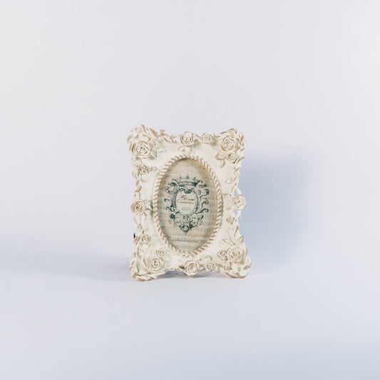 Cornice Roses in Resina