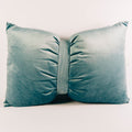 Cuscino a Forma di Fiocco in Velluto 60x45 cm - Officina Tessile