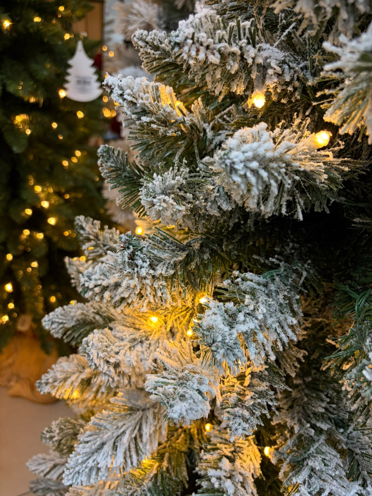 Albero Silvestre Floccato 210 cm Floccato 350 led - Flora
