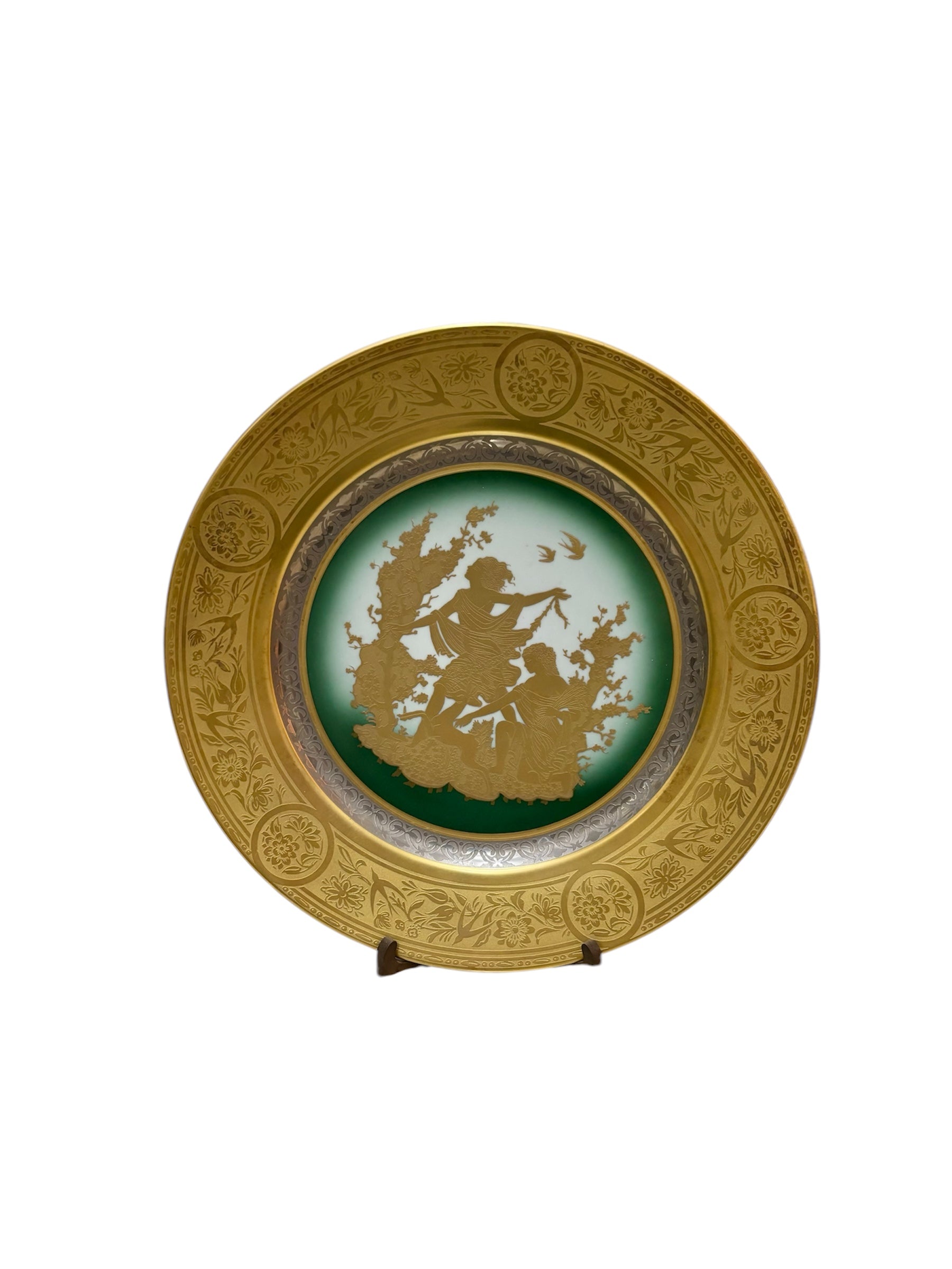 Piatto Decorativo in Porcellana Dipinto a Mano con Oro Zecchino