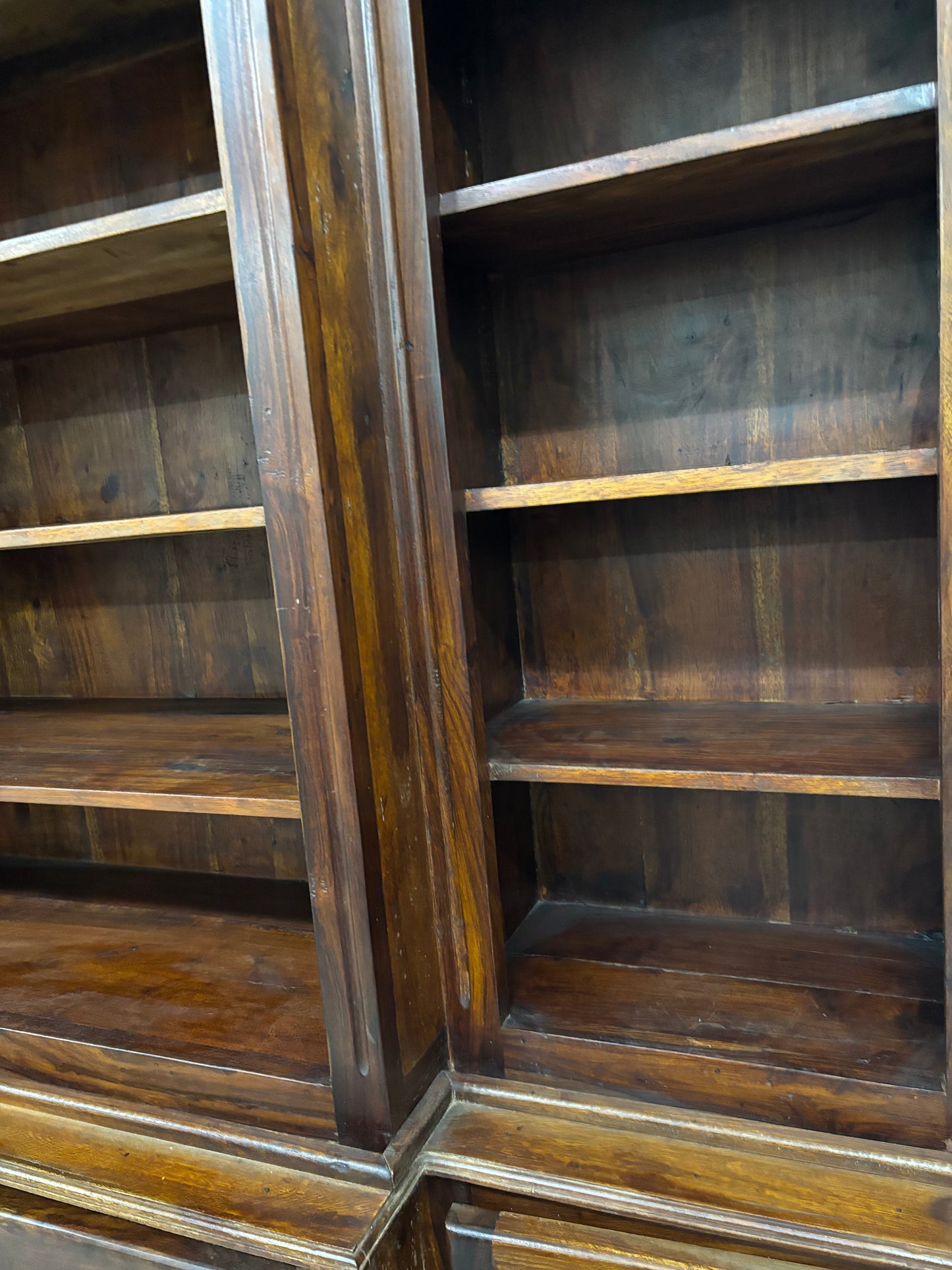 Libreria in Legno di Sheesham con Ripiani e Ante