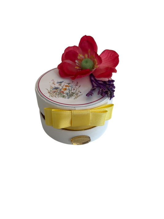 Scatolina Rotonda da Degustazione con Fiore Fucsia