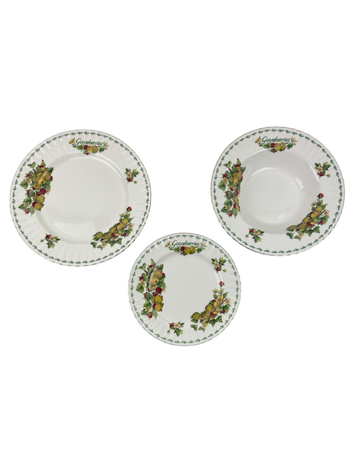 Servizio di Piatti in Porcellana Bone China  12 Posti "Covent Garden" – Royal Albert