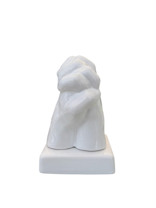 Scultura Mani Intrecciate in Pugno in Ceramica - Amagè