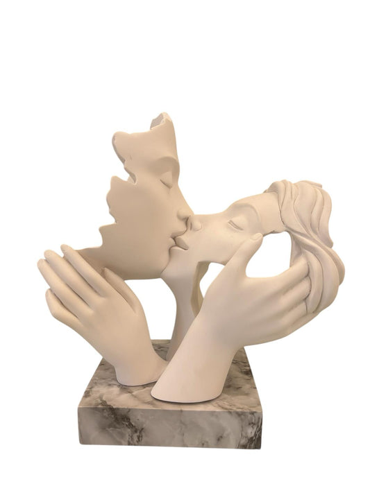 Statua in Marmorino con Due Volti che si Accarezzano 25 h cm – Bongelli Preziosi