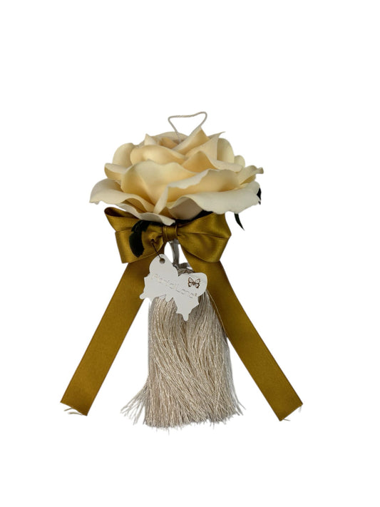 Nappa Decorativa con Rosa Avorio e Fiocco Oro 20 cm – Fiori di Lena