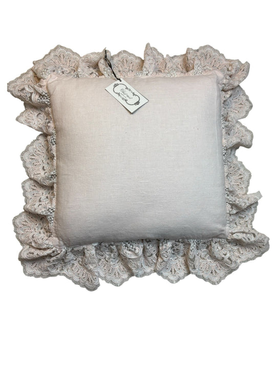 Cuscino in Lino Rosa Quarzo con Gala Pendenti in Pizzo 40x40 cm  - Chez Moiz