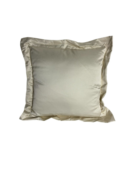 Cuscino Elegante in Raso Satin Ghiaccio con Volant 40x40 cm – Blanc Mariclò