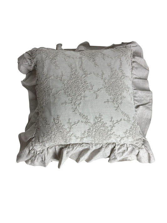Cuscino in Lino e Cotone con Pizzo Corinzio Ricamato e Volant 40x40 cm - Chez Moi