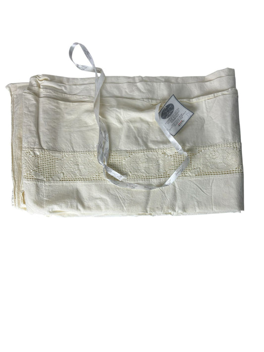 Completo Letto Matrimoniale “Stone Washed” con Pizzo Tombolo  – Blanc Mariclò