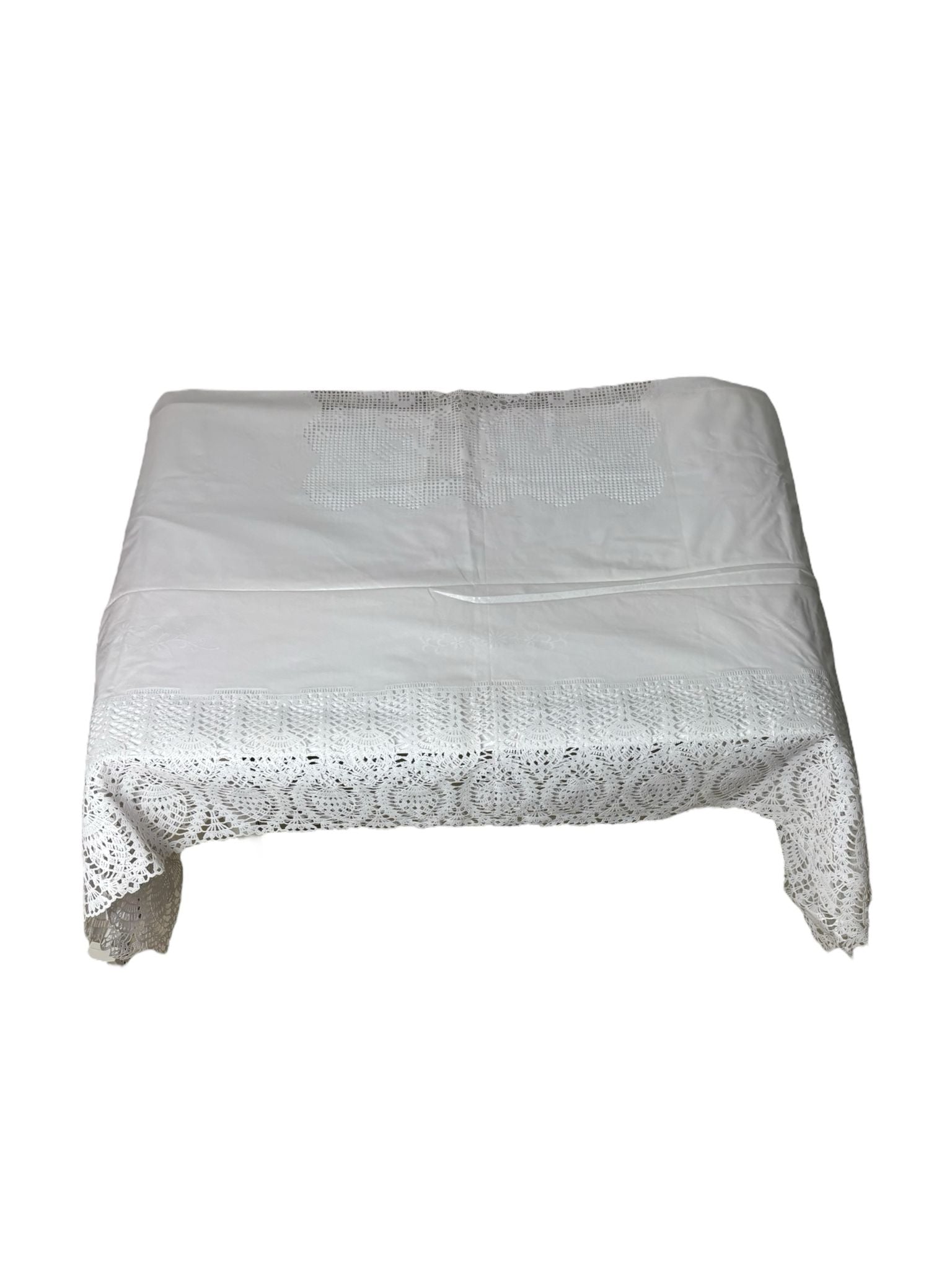 Tovaglia in Plastica con Ricami e Smerli 140x140 cm - Blanc MariClo'
