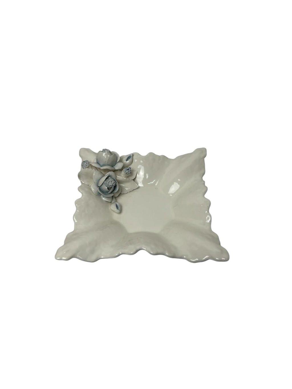 Svuotatasche Quadrato con Fiori Azzurri in Porcellana di Capodimonte 20x20 cm – Mara Bruni