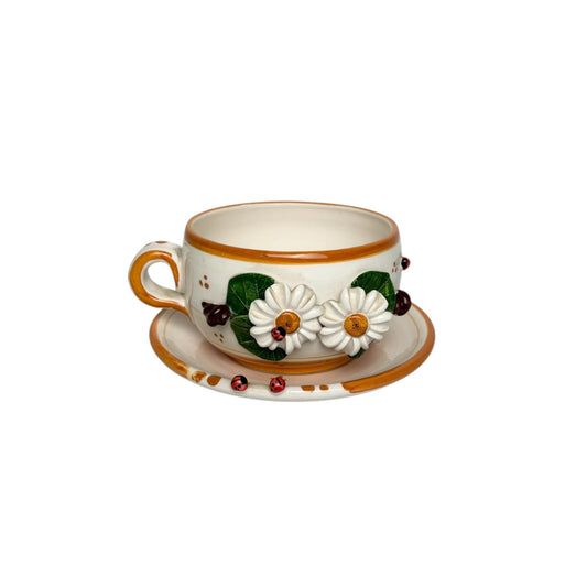 Tazza da Colazione in Ceramica Panna con Margherite in Rilievo – Fatta a Mano