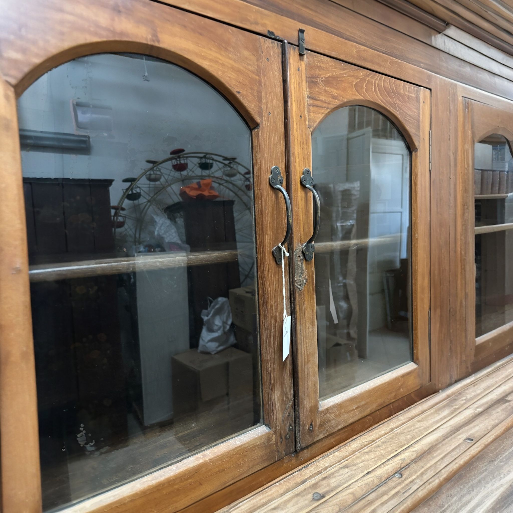 Credenza in Legno Sheesham con Ante 190 h cm – Finitura Ciliegio