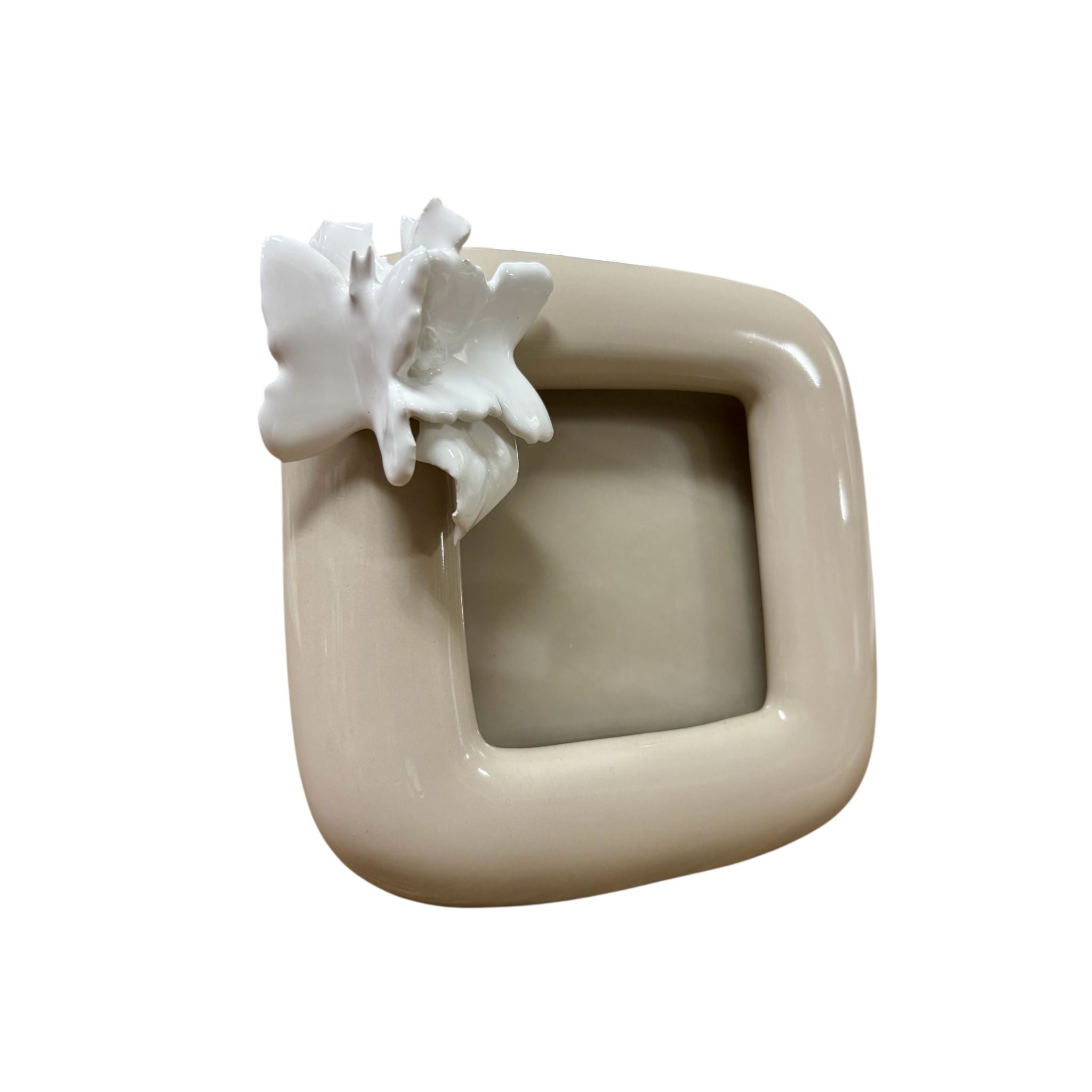 Cornice Bombata in Ceramica Tortora con Farfalle Bianche 15x15 cm- Dea Capodimonte