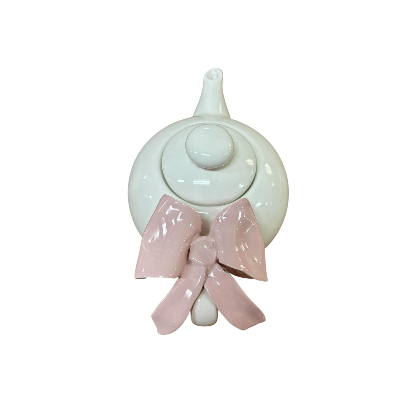 Teiera in Ceramica con Fiocco 3D sul Manico 20x10 h cm – Dea Capodimonte