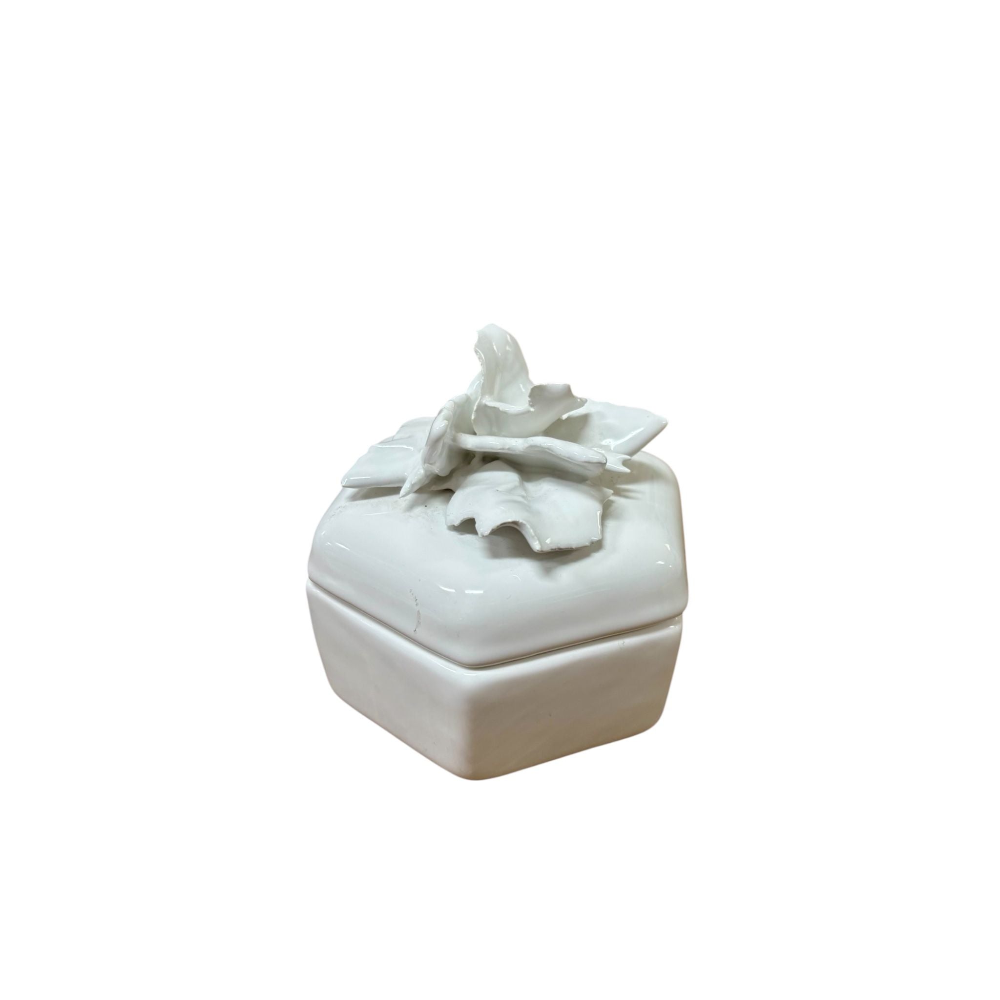 Scatolina Esagonale in Ceramica Bianca con Farfalle 3D 10x6 h cm- Dea Capodimonte