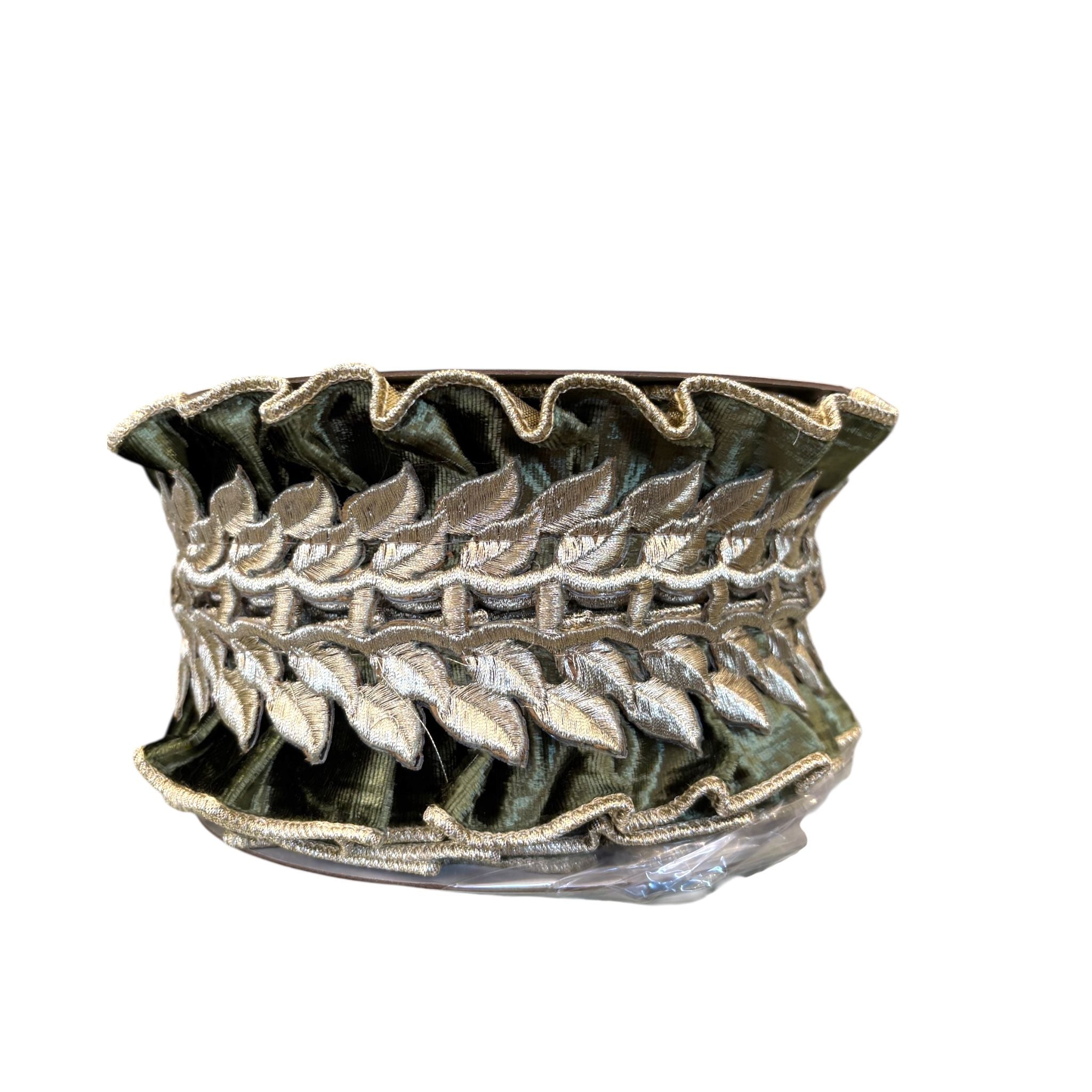 Nastro in Velluto Arricciato con Ricamo Oro Verde – 10 cm x 4,5 m - Goodwill