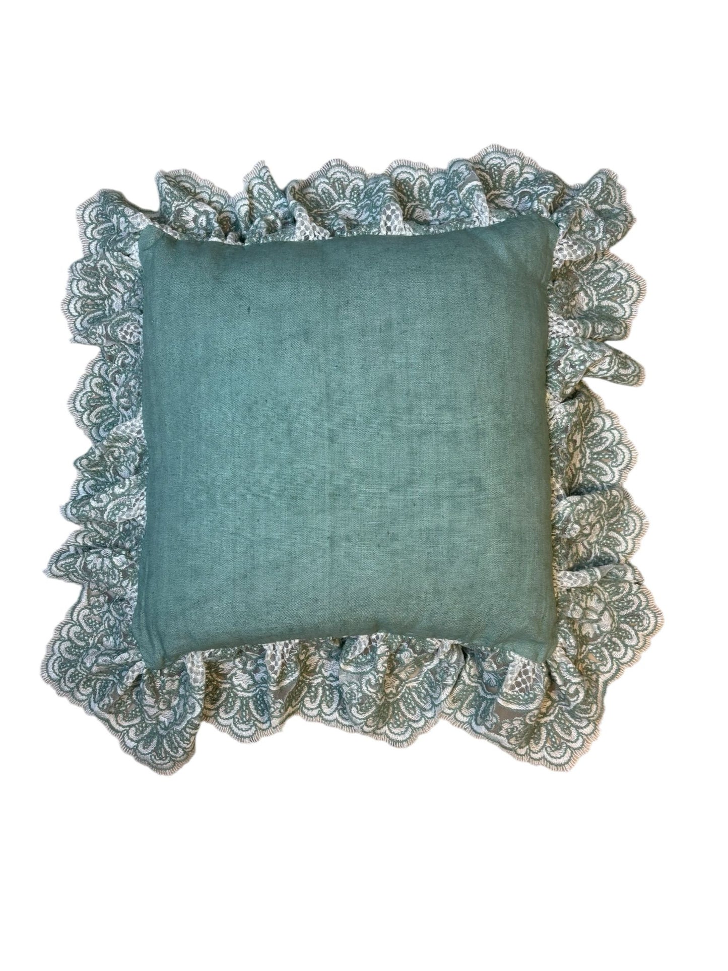 Cuscino in Lino Salvia con Gala Pendenti in Pizzo 40x40 cm  - Chez Moiz