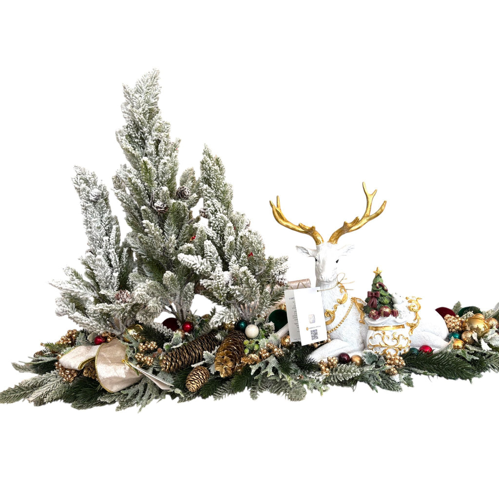 Centrotavola con Albero in PE Innevato e Renna Bianca 100x55 cm - Fiori di Lena
