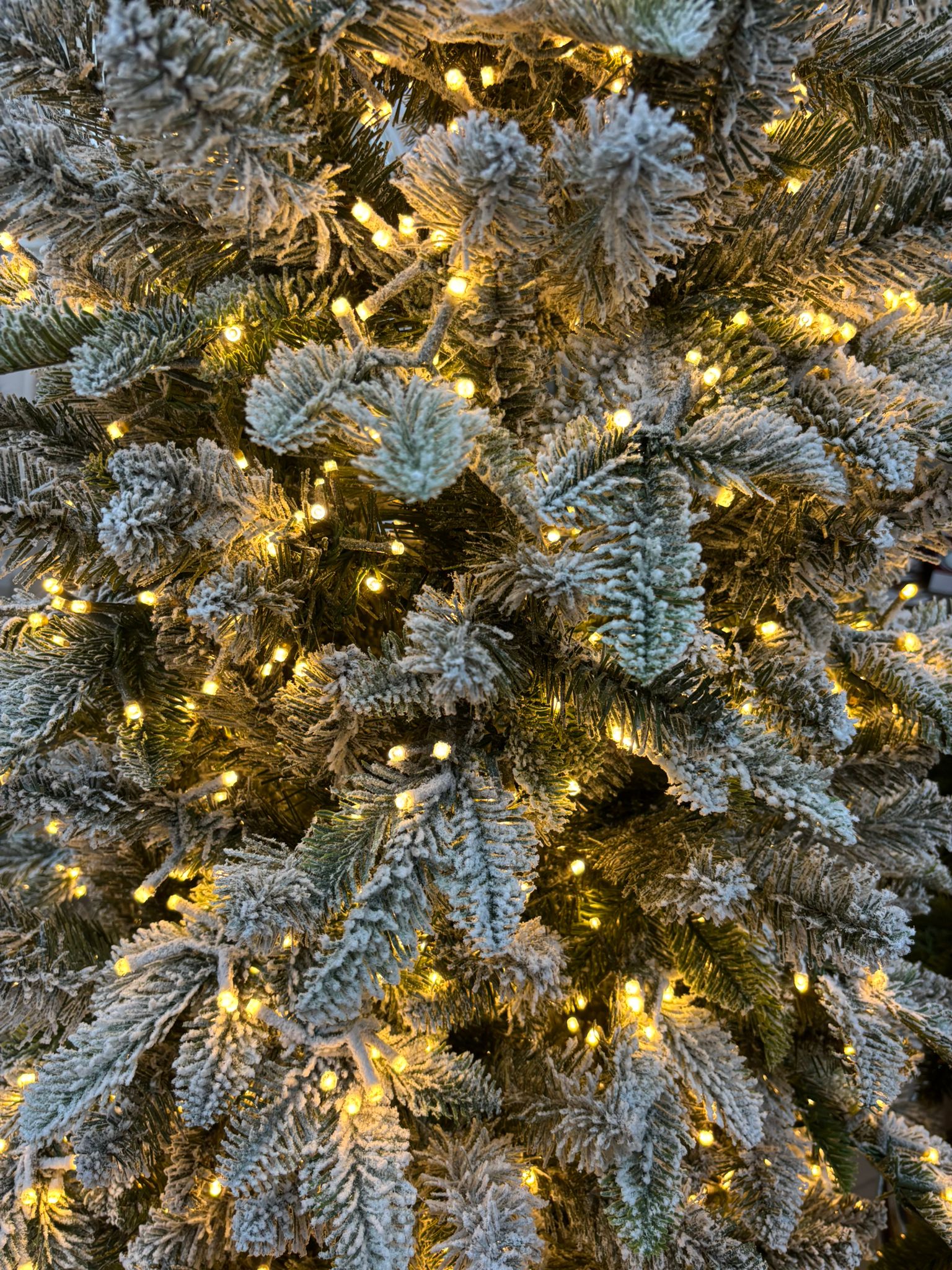 Montecarlo Floccato 240 cm con 350 led - Flora