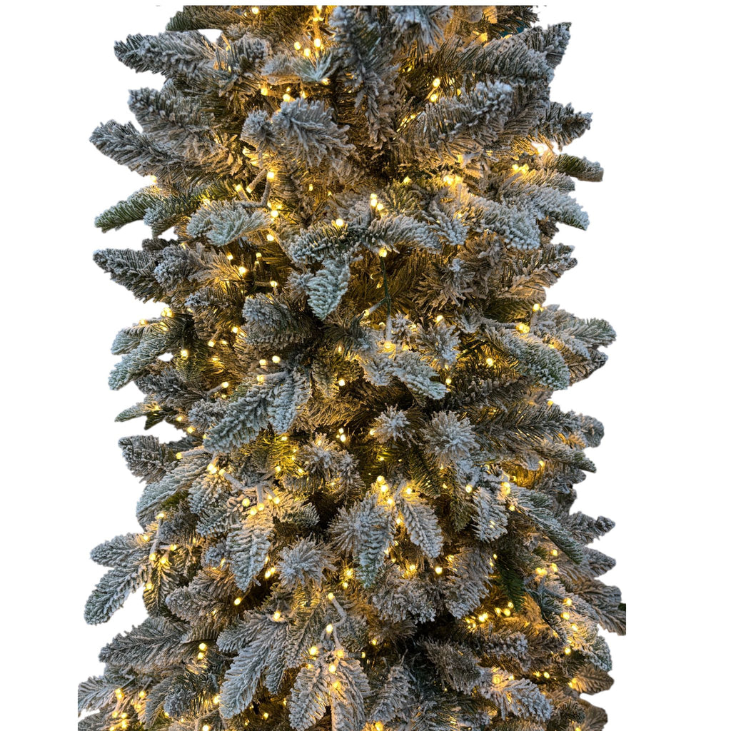 Albero di Natale Parco Floccato 240 h cm con 4700 LED a Luce Calda - Flora