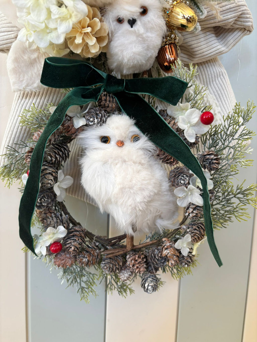 Fiocco Natalizio in Velluto Avorio con Civette e Decorazioni Artigianali - Madame Maison