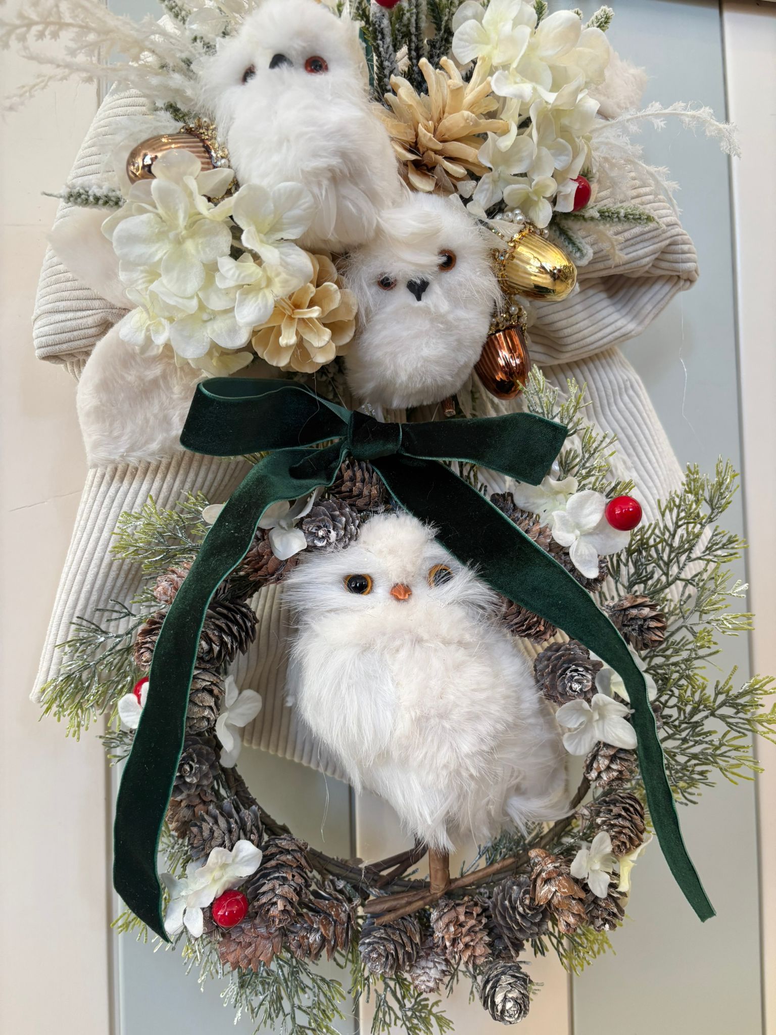 Fiocco Natalizio in Velluto Avorio con Civette e Decorazioni Artigianali - Madame Maison