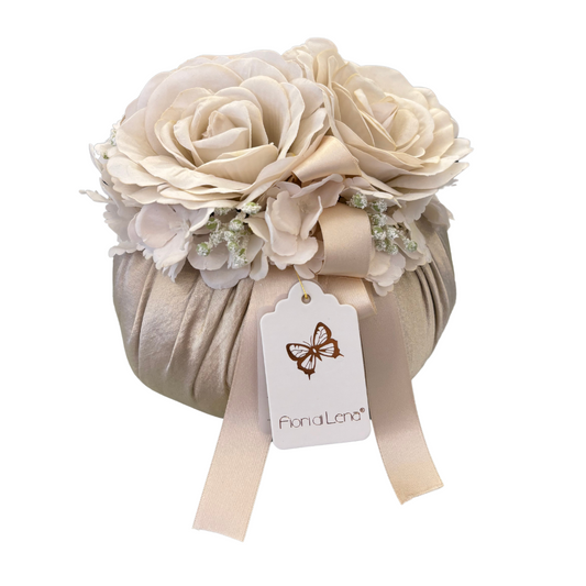 Pouf Artigianale con Tre Rose