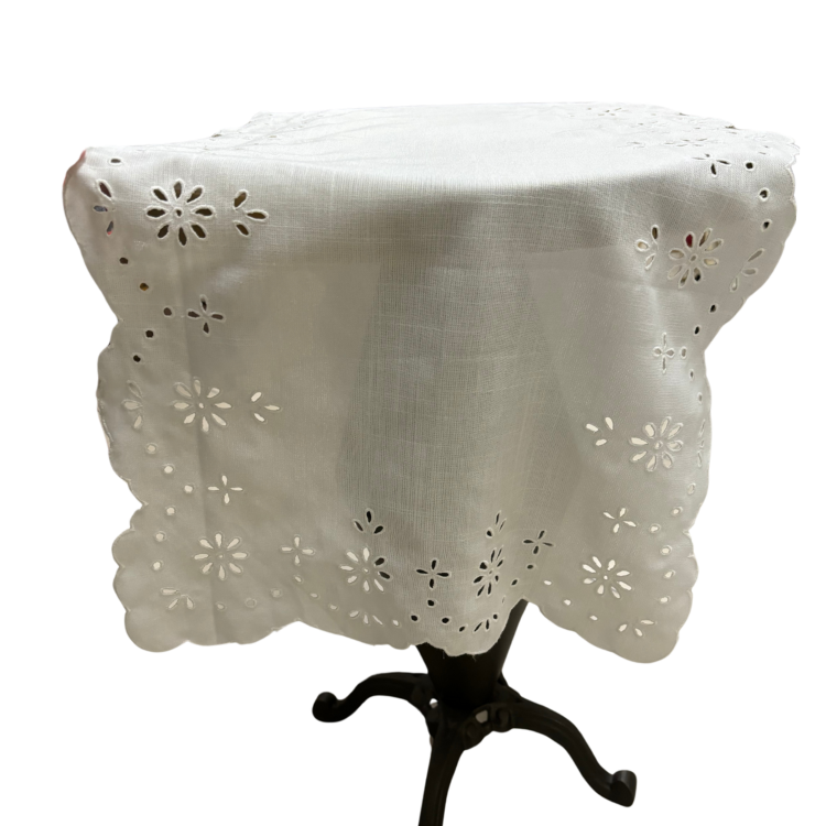 Runner in Sangallo Bianco con Smerlo  45x150 cm - Coccole di Casa
