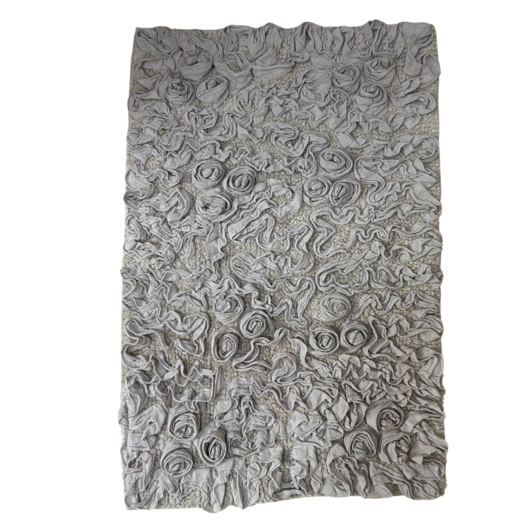 Tappeto Grigio con Rose a Rilievo 55x85 cm  - Blanc Mariclo
