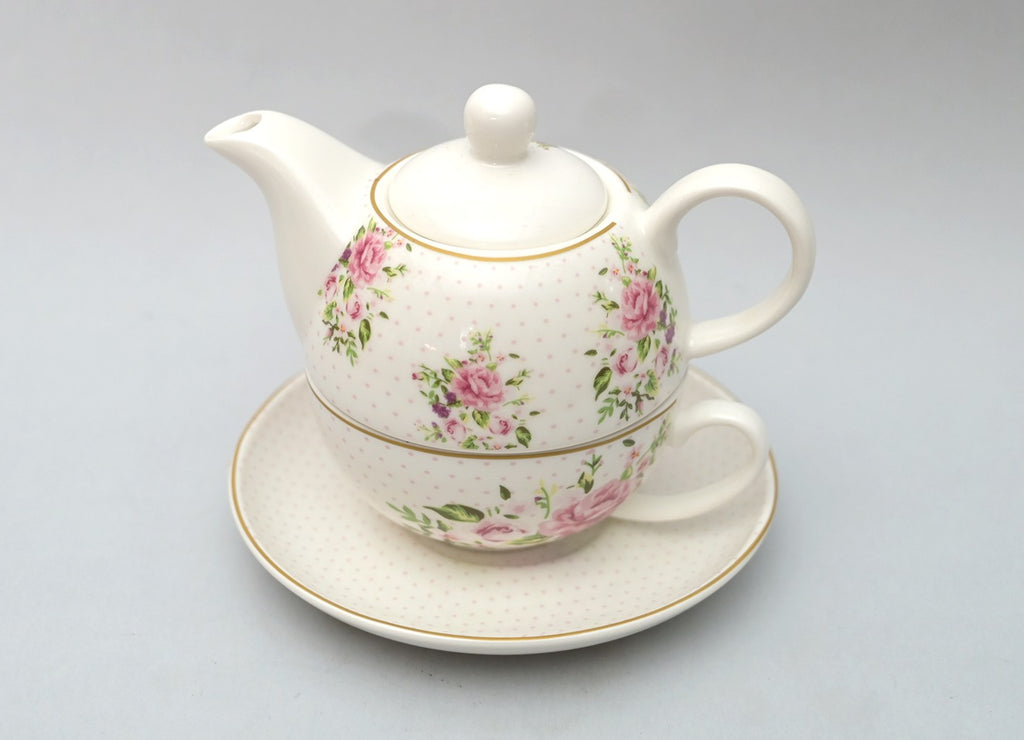 Tea for One in Porcellana