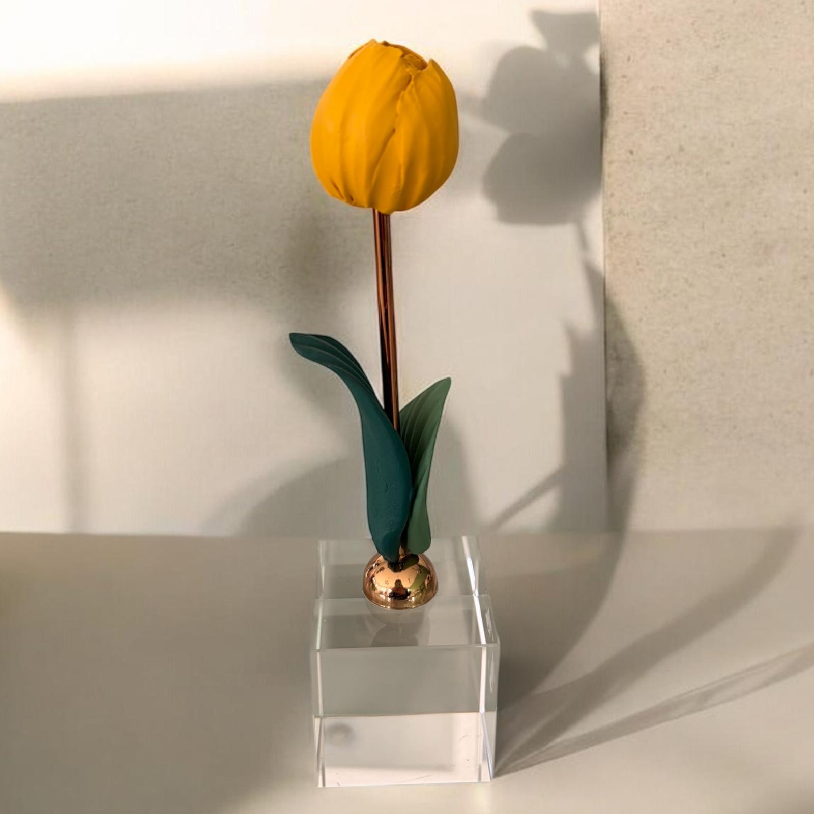 Tulipano Decorativo in Resina su Base in Vetro con Stelo Oro 20 cm - Chiaraela