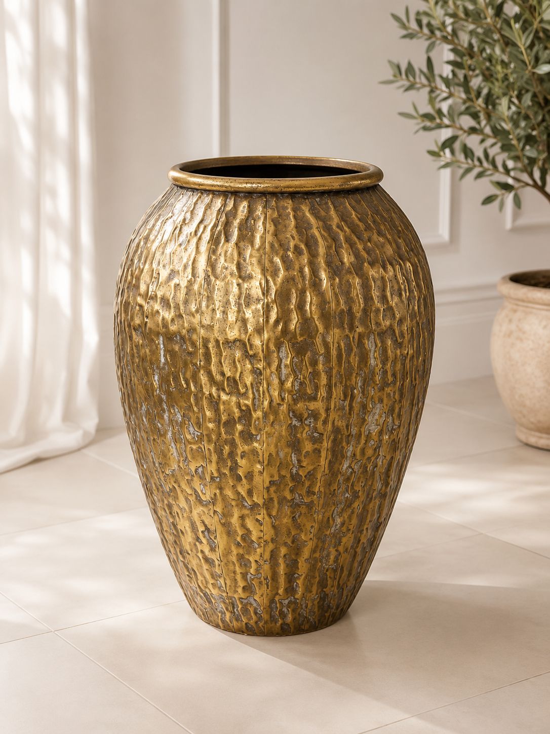 Vaso in Metallo Brunito Oro Martellato 53 cm - L'Arte di Nacchi