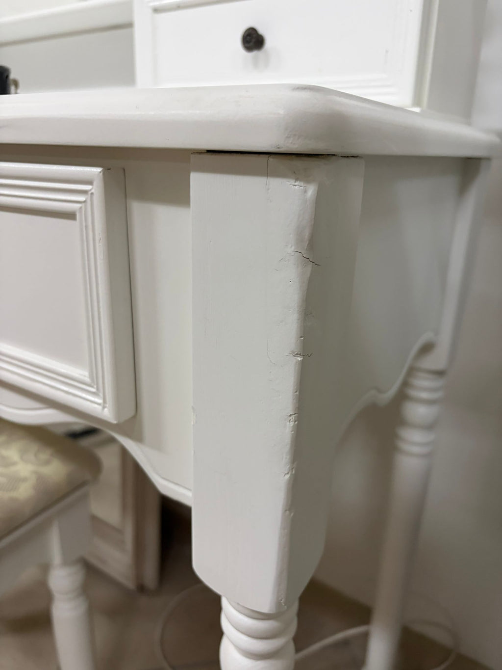 Toeletta in Legno Bianco con Pouf - Shabby Chic