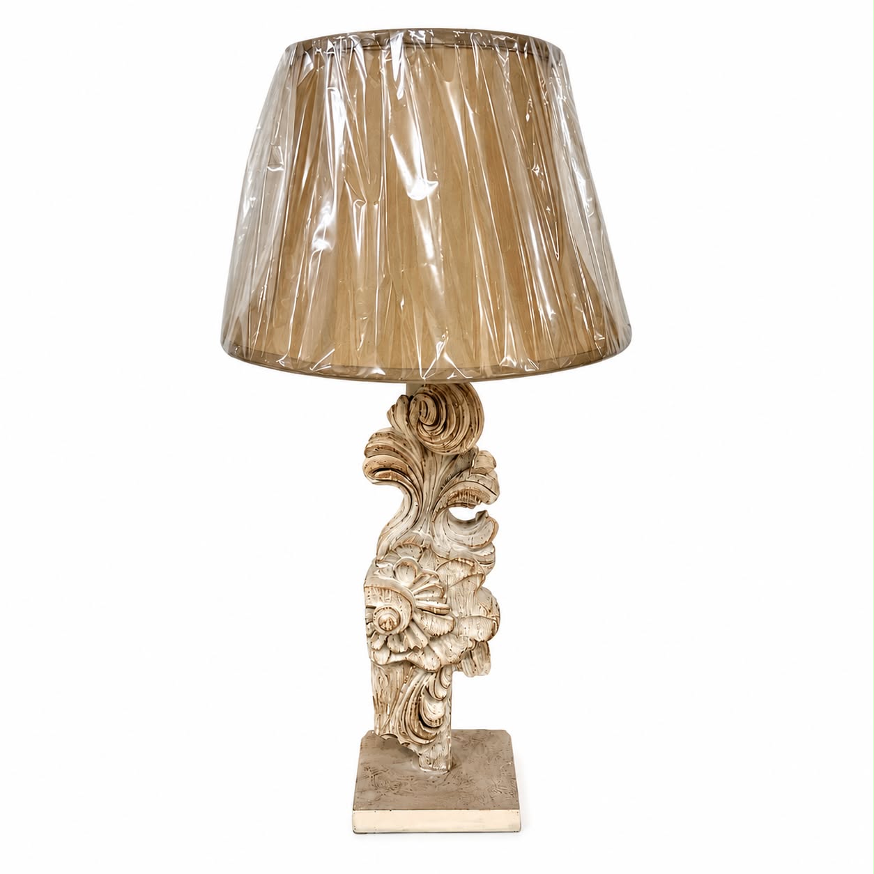 Lampada Provenzale con Base Intarsiata in Resina e Paralume Beige