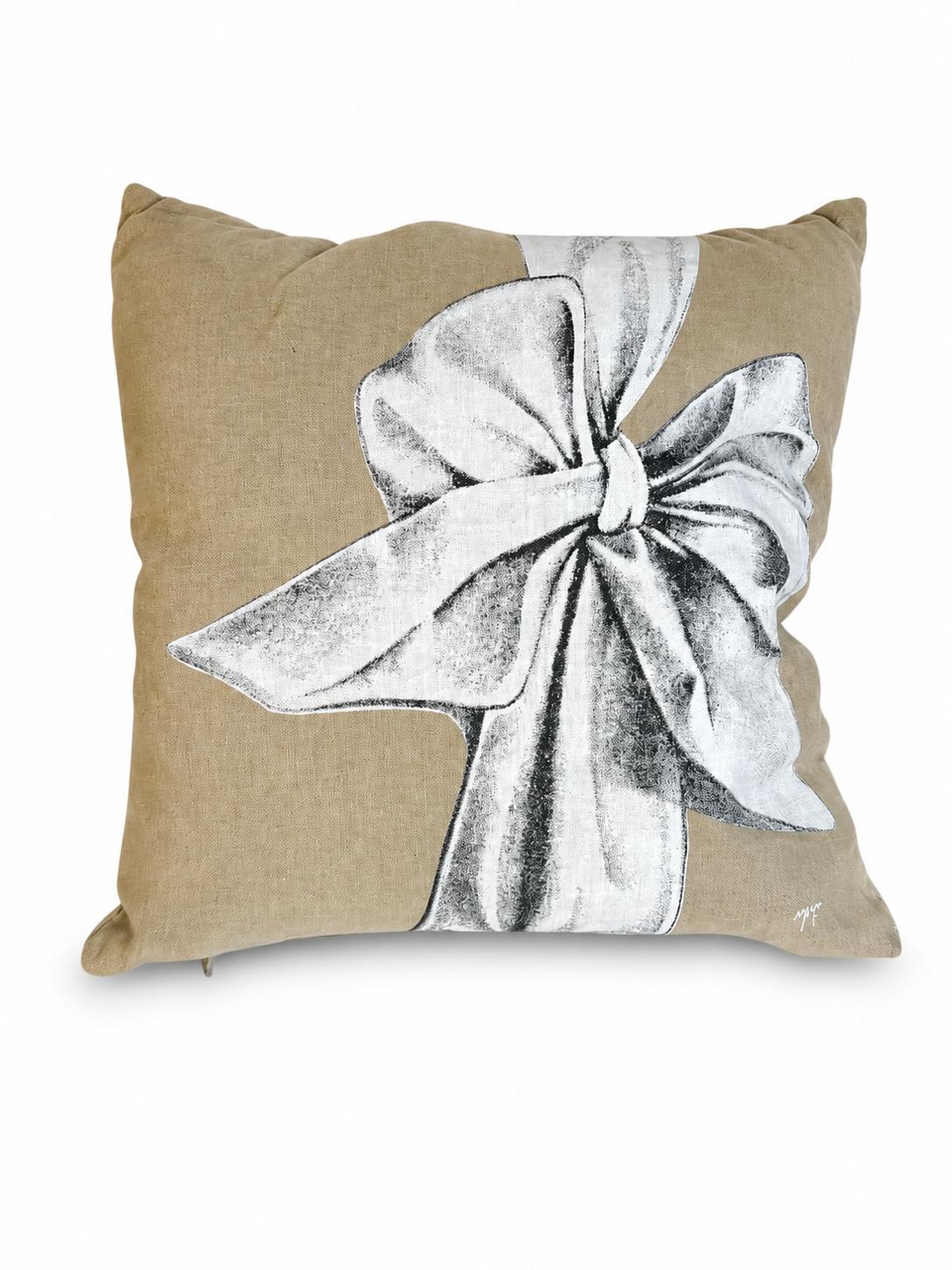 Cuscino Decorativo con Fiocco Bianco in Stile Shabby 40x40 cm - Mathilde M
