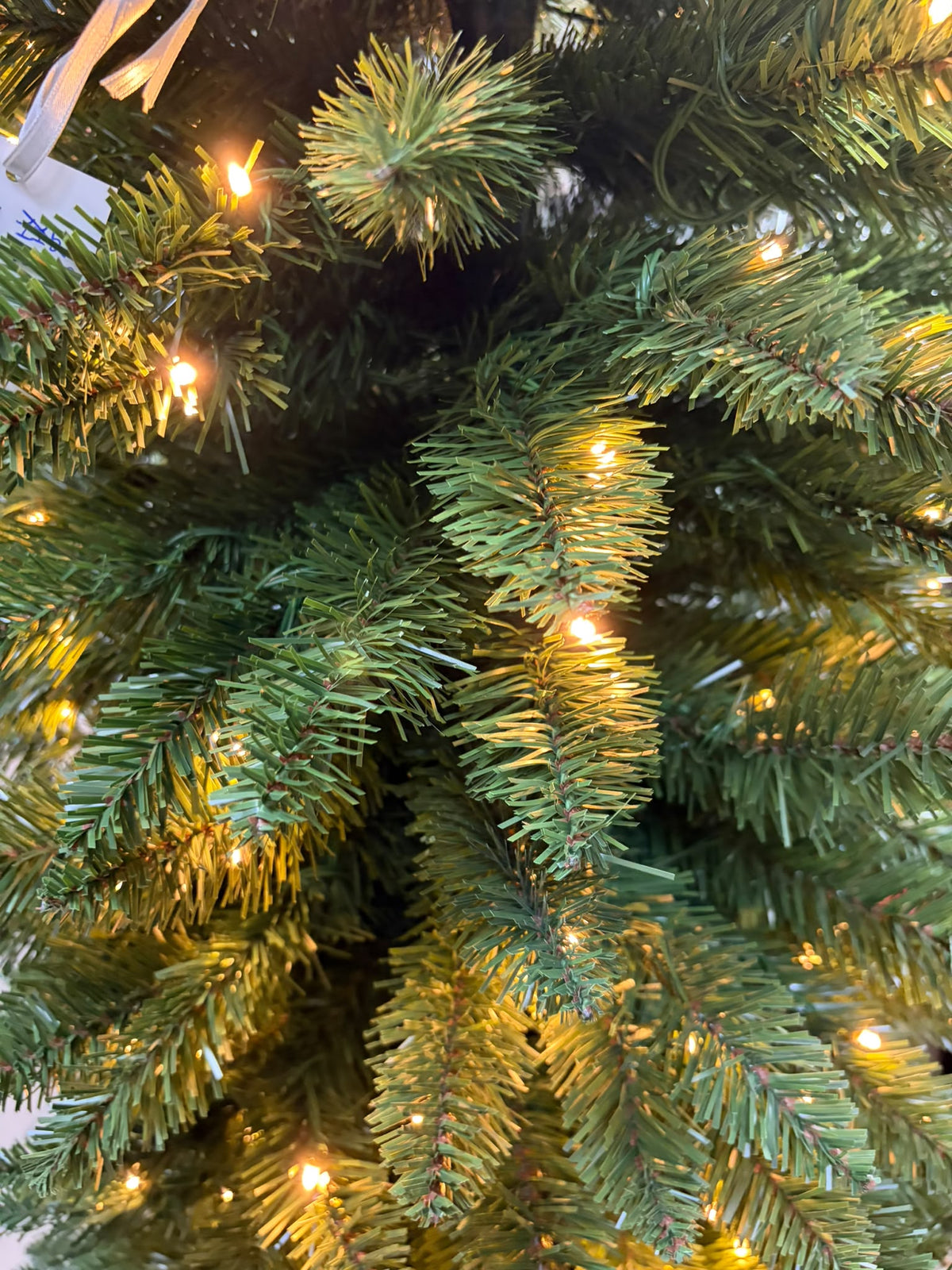 Albero Silvestre Slim con 350 LED a Luce Calda 210 cm - Flora