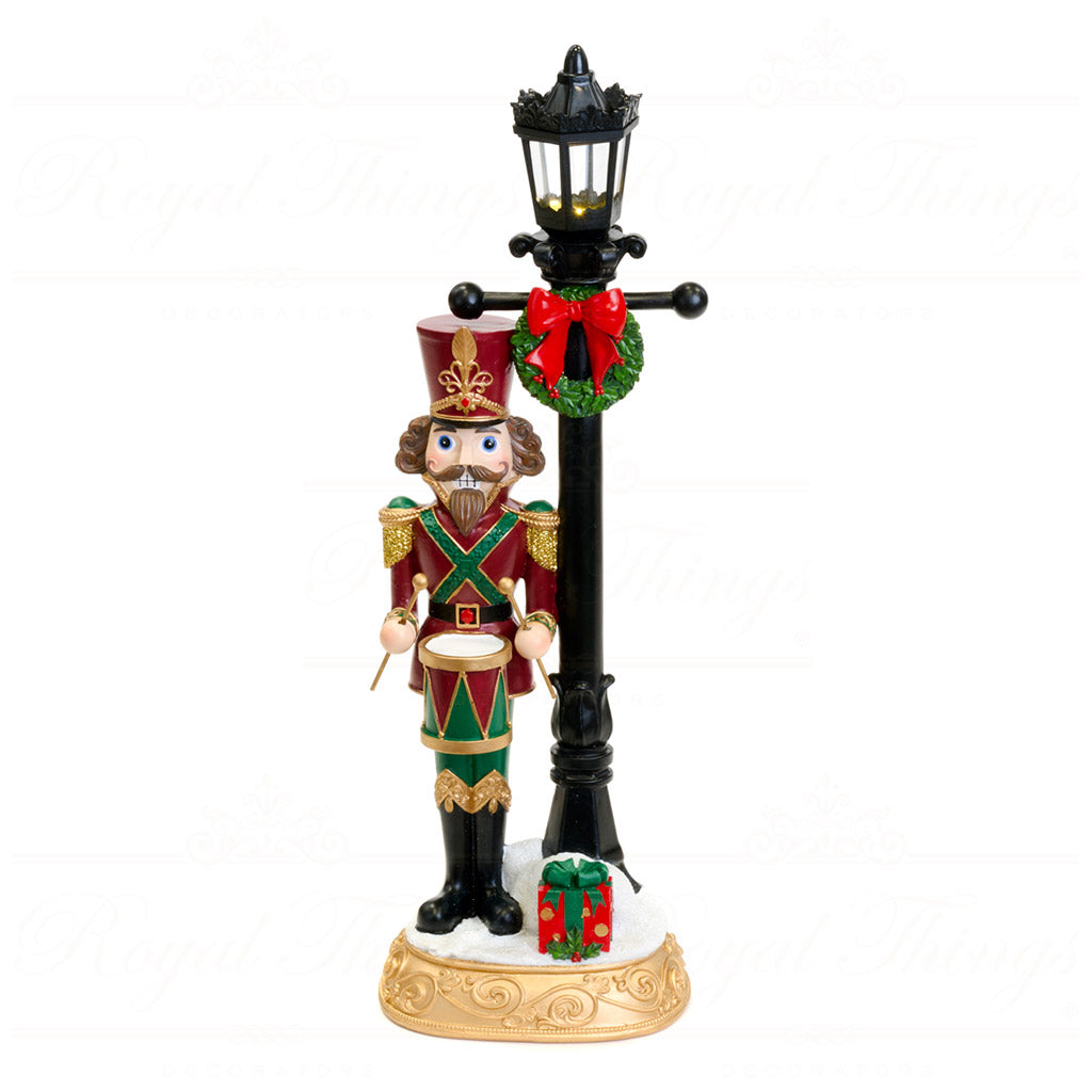 Schiaccianoci con Lanterna LED in Resina 46 h cm - Goodwill