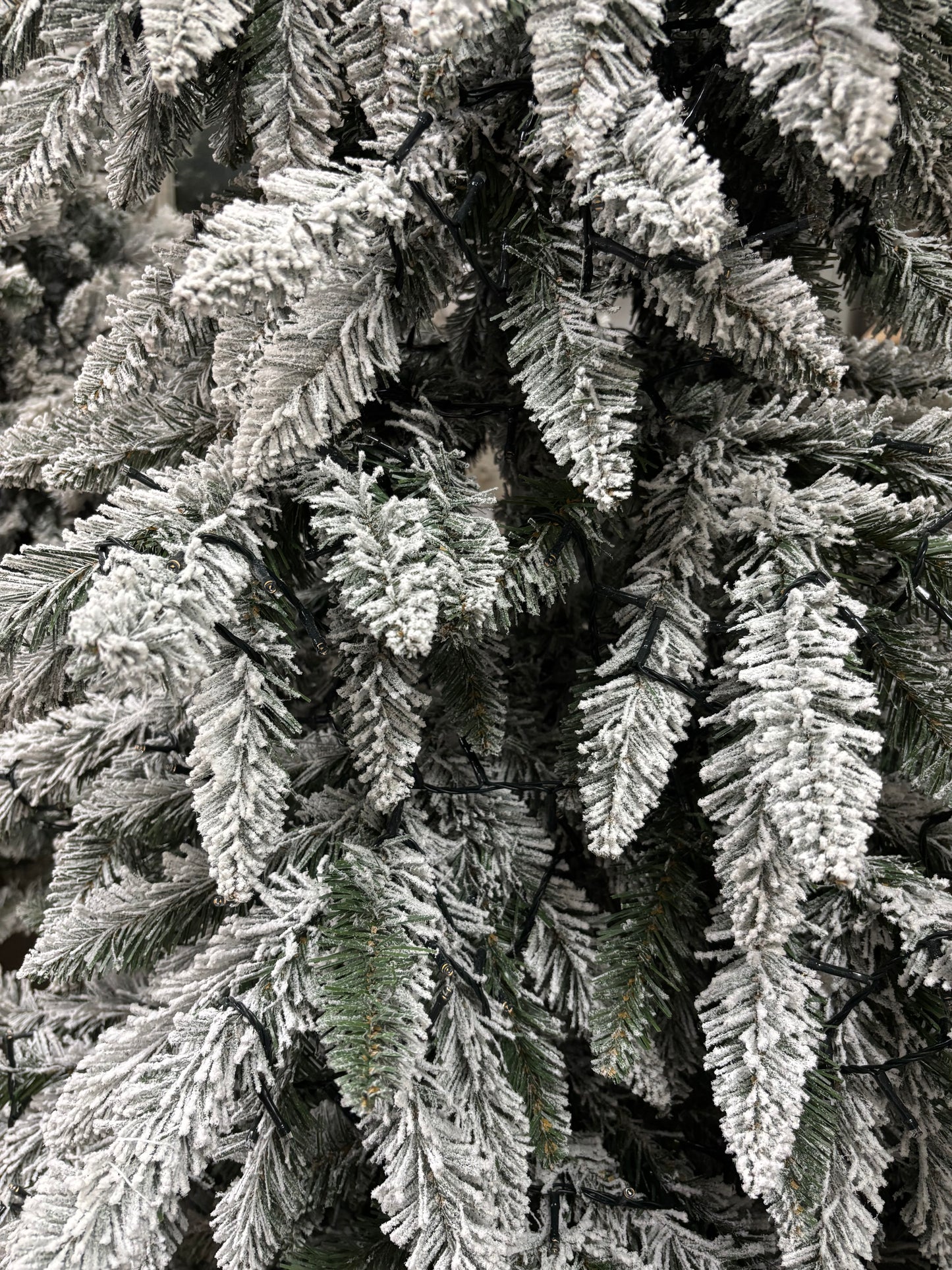 Albero di Natale Innevato con Rami Realistici 2.10 mt.