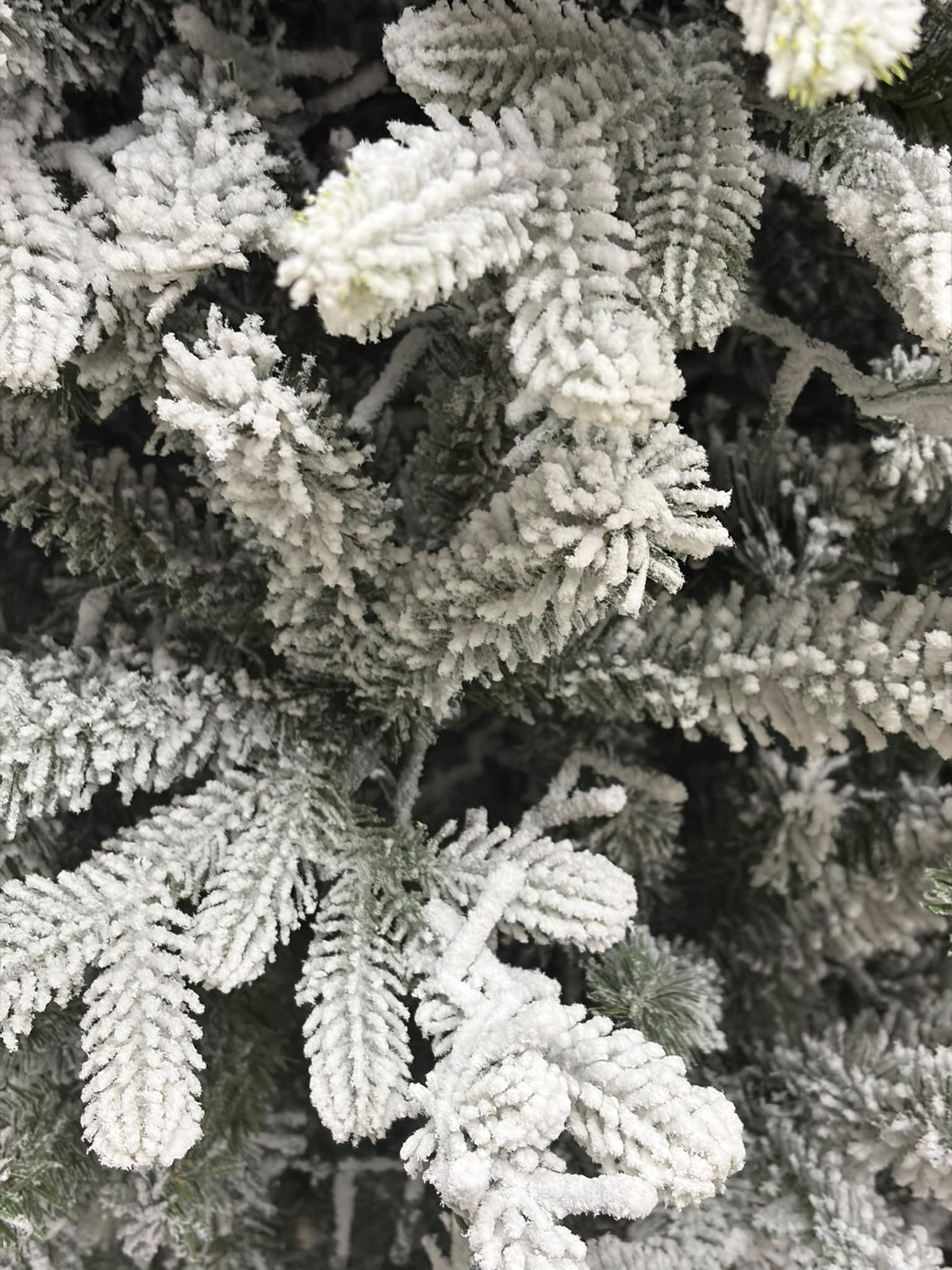 Albero Paris Innevato 3200 LED 210 h cm - Flora